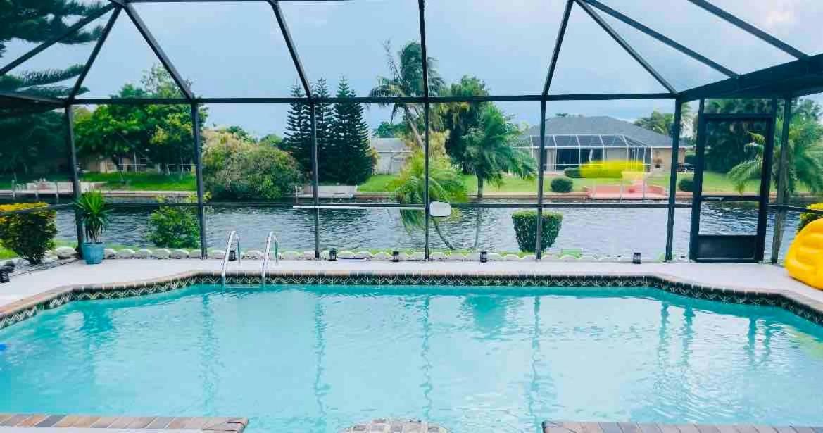 Hidden Secret Waterfront Retreat Villa Кейп Корал Екстериор снимка