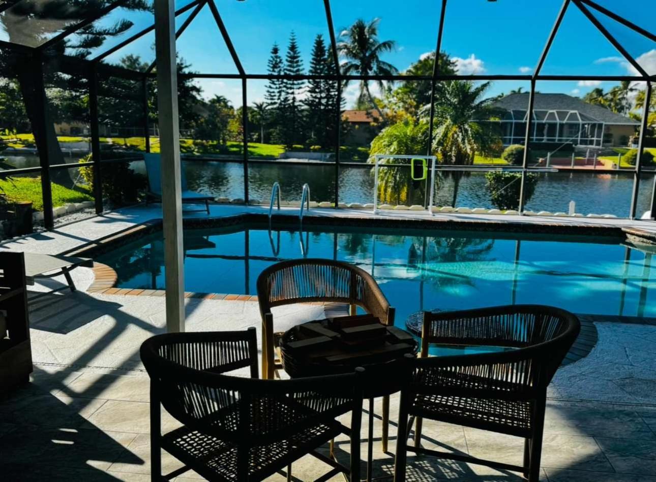 Hidden Secret Waterfront Retreat Villa Кейп Корал Екстериор снимка