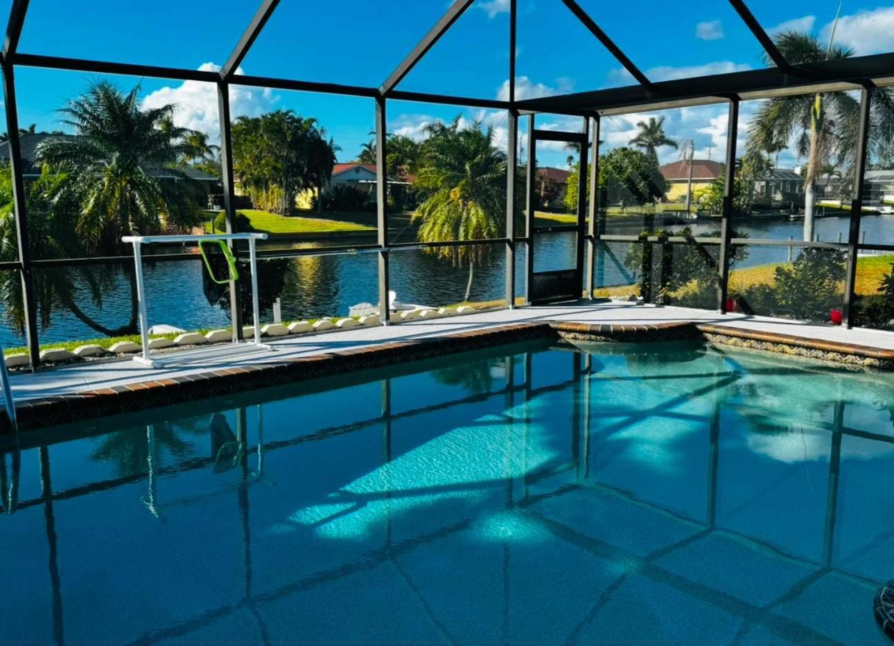Hidden Secret Waterfront Retreat Villa Кейп Корал Екстериор снимка